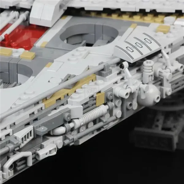 Millennium Falcon Building Set