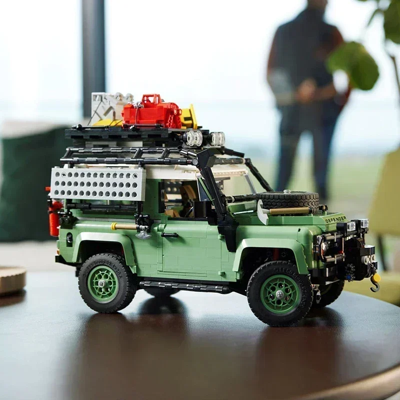 LEGO Land Rover Defender 90
