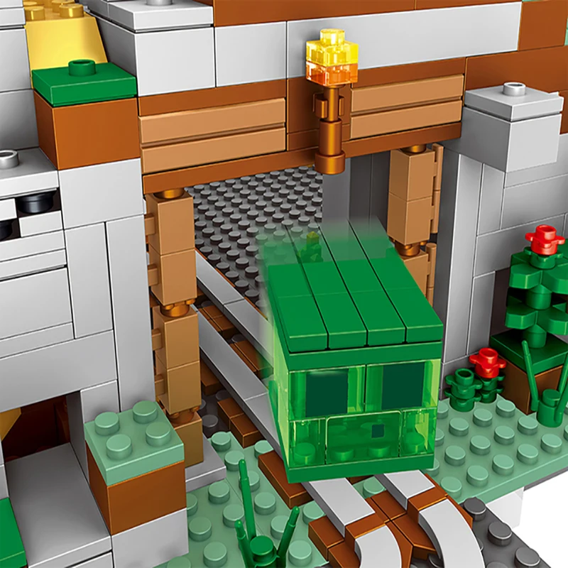 LEGO Minecraft The Mountain Cave 21137