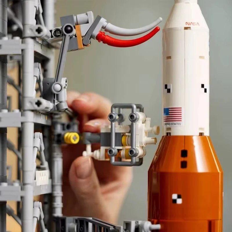 LEGO NASA Artemis Space Launch System