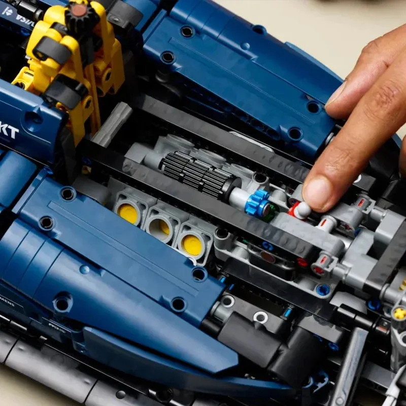 LEGO Oracle Red Bull Racing RB20 F1 Car