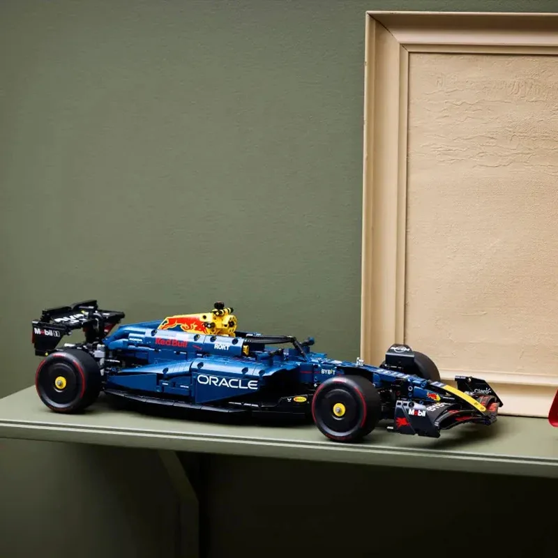 LEGO Oracle Red Bull Racing RB20 F1 Car