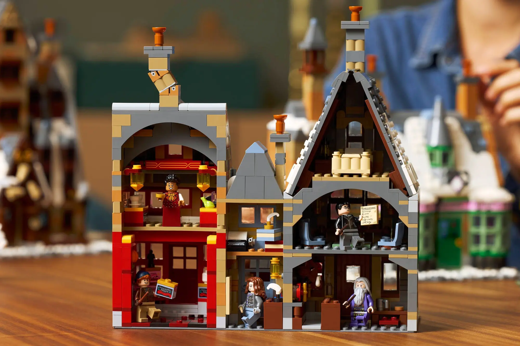 Lego Harry Potter Hogsmeade Village Collectors Edition