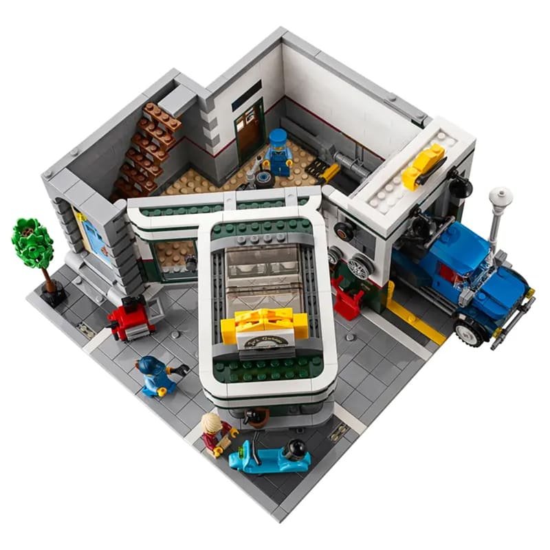 lego Corner Garage