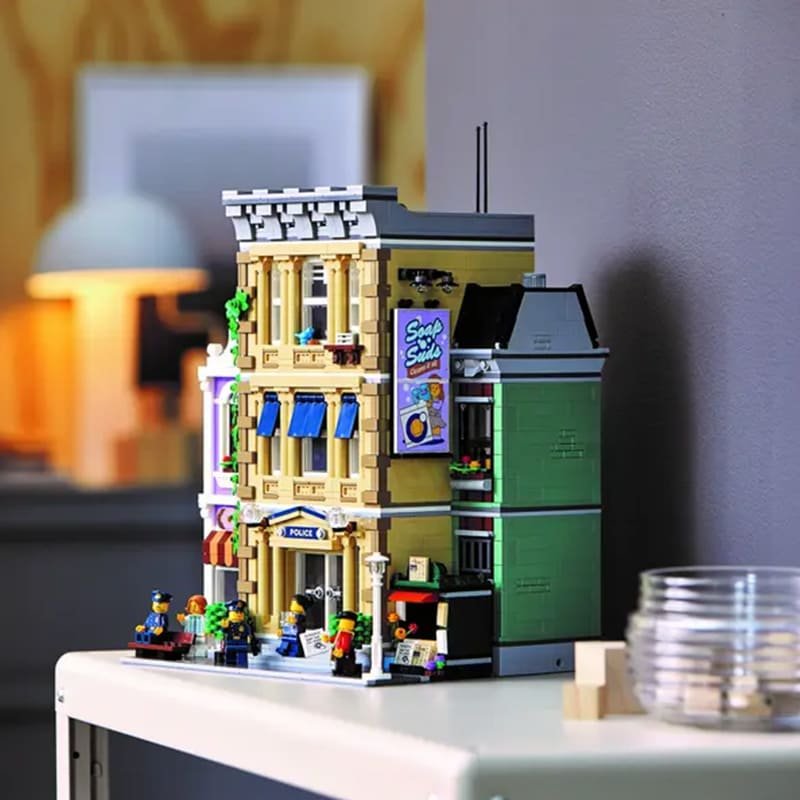 lego Modular Police Station